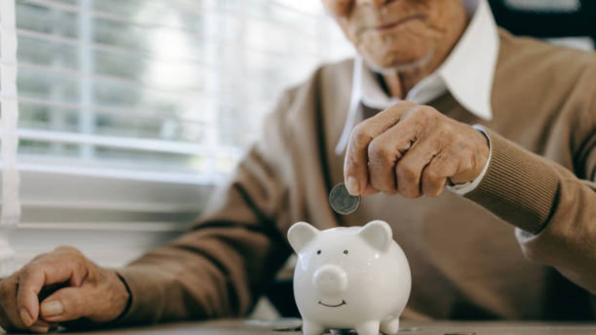 Las decisiones del Gobierno golpean las pensiones: 115.000 colombianos enfrentarán menores mesadas y retrasos