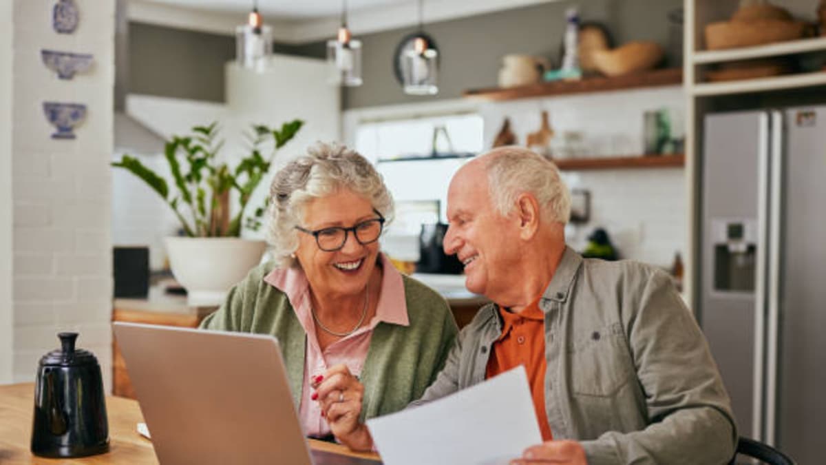 El aumento del salario mínimo deja sin pensión a miles de colombianos: qué pasó en 2026