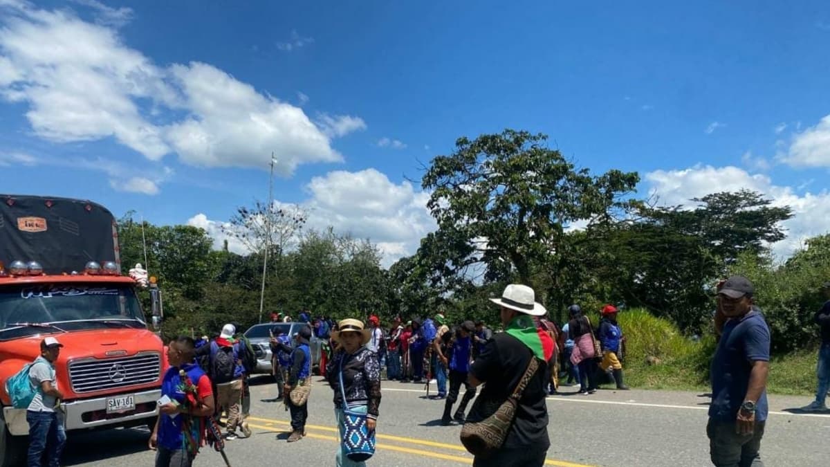 Nueva paralización en la Panamericana: indígenas cierran la vía entre Popayán y Cali por crisis educativa