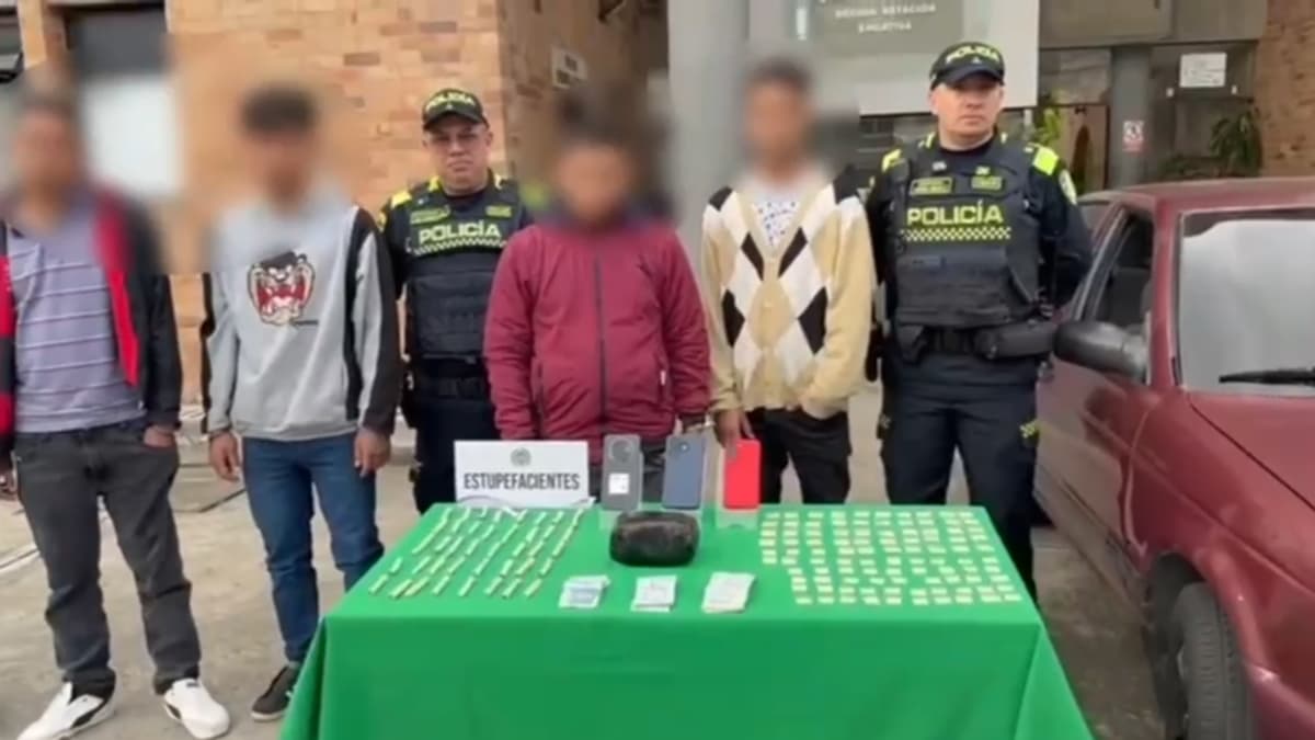 Captura de cuatro hombres con droga en Engativá tras intentar huir de control de Policía