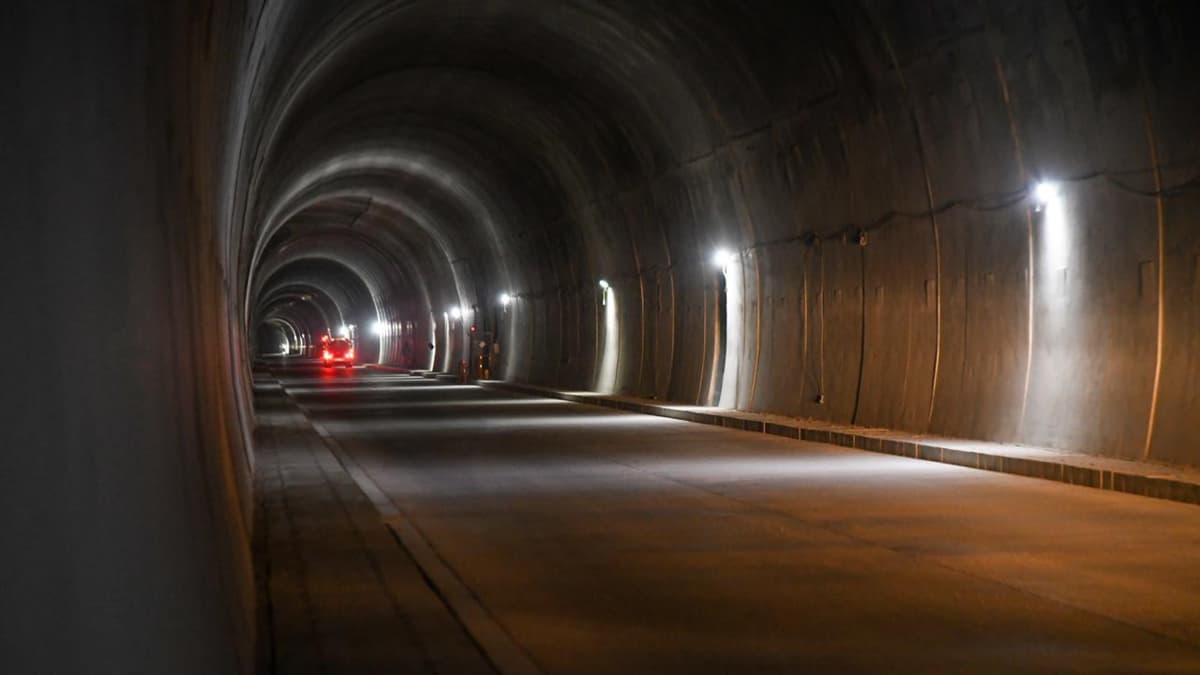Gobernación de Antioquia exige al Invías acelerar equipos del Túnel del Toyo