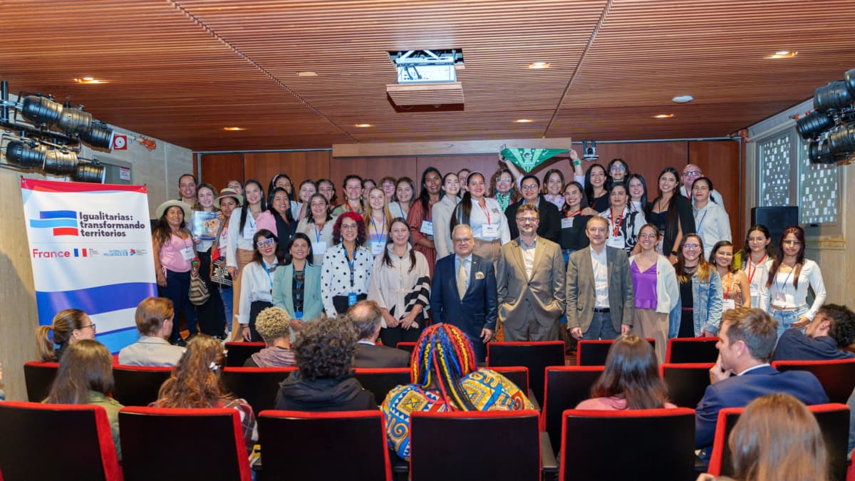 Diez organizaciones colombianas exhiben su lucha por los derechos de mujeres y niñas en exposición abierta al público