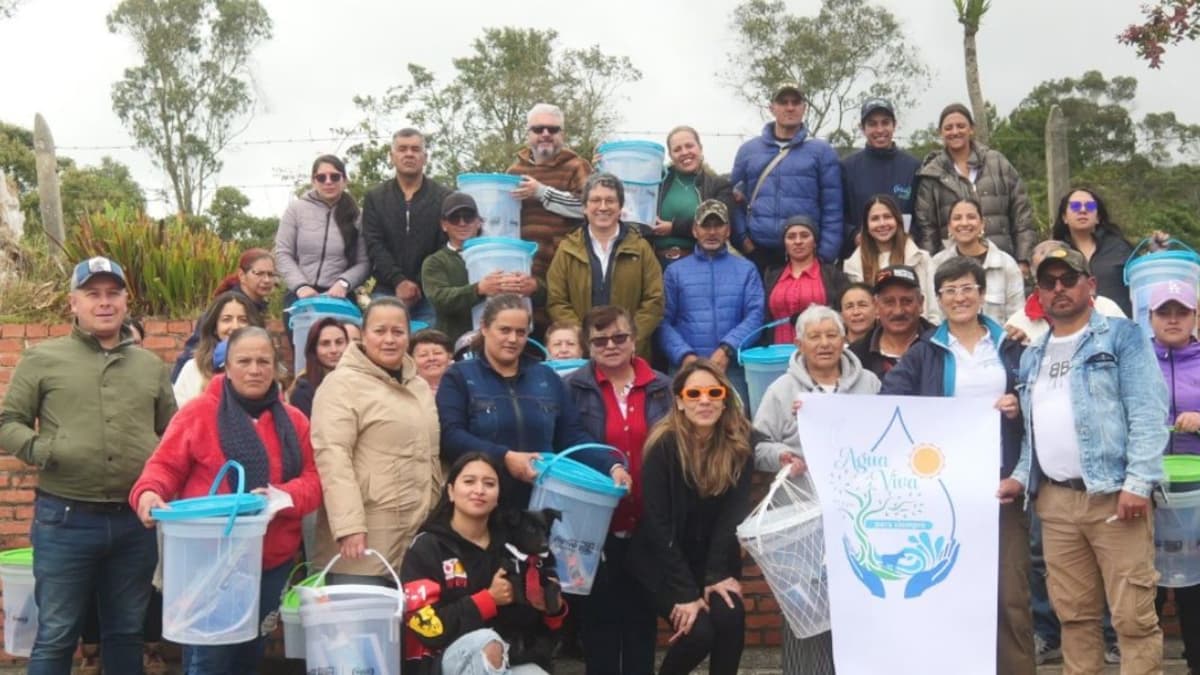 510 familias de La Calera accederán a agua limpia con filtros que eliminan bacterias sin electricidad