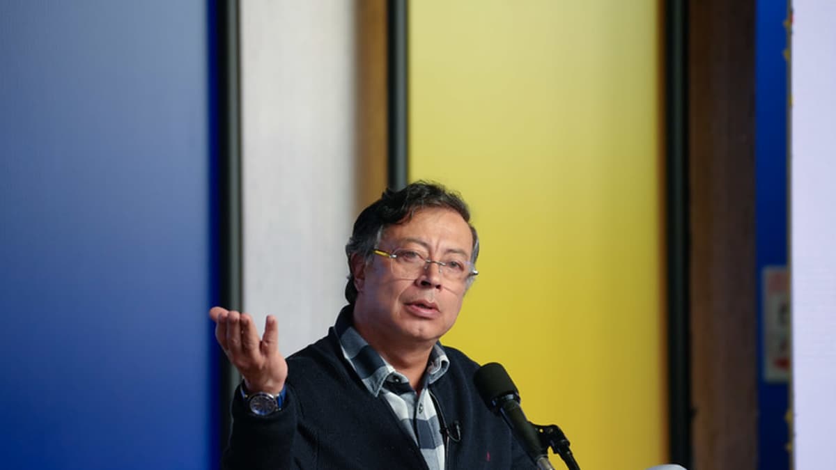 Petro advierte: decretos de emergencia por lluvias siguen en espera mientras crece la crisis