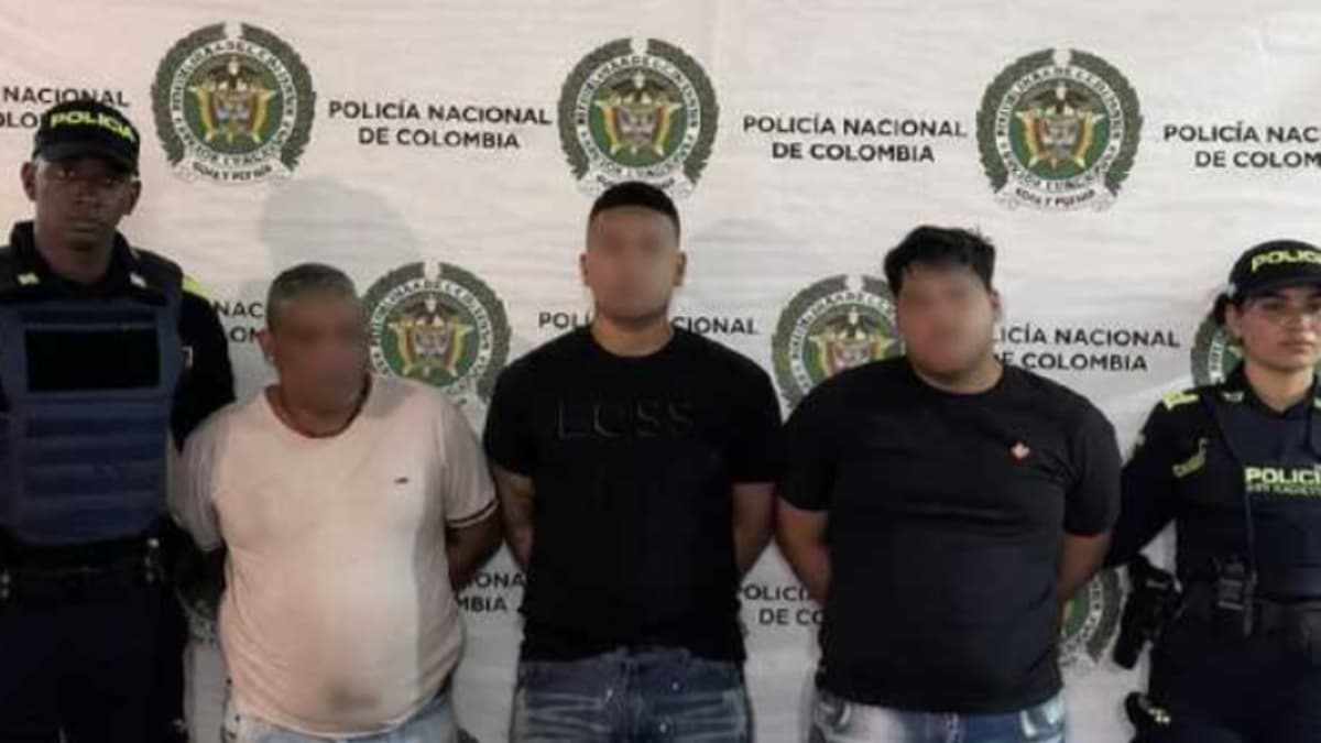 Capturan a tres hombres con revólver ilegal en un taxi en Soledad, Atlántico