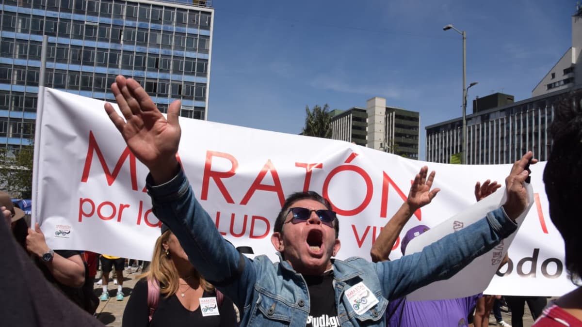 Pacientes Colombia protesta por muerte de niño con hemofilia en falta de atención médica oportuna