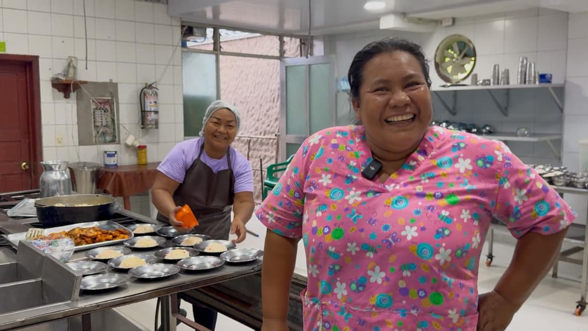 Leticia inaugura centro renovado para 41 adultos mayores con inversión de más de mil millones