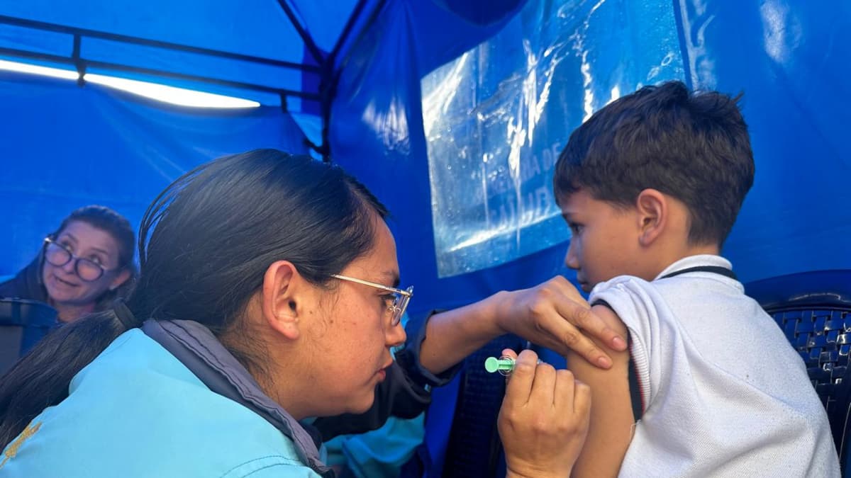 Colombia amplía vacuna contra la influenza a niños desde los 6 meses para proteger primera infancia