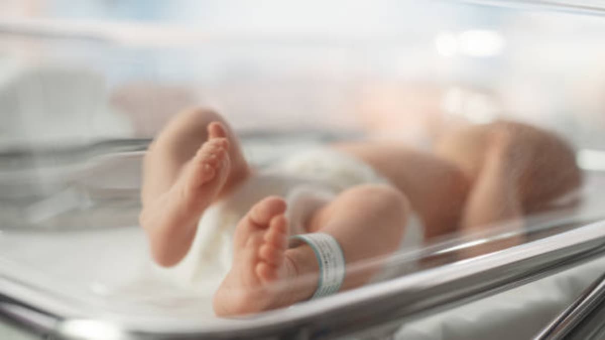 Bebé de dos meses en riesgo de quedar ciego por retrasos en autorización de cirugía urgente en Barranquilla