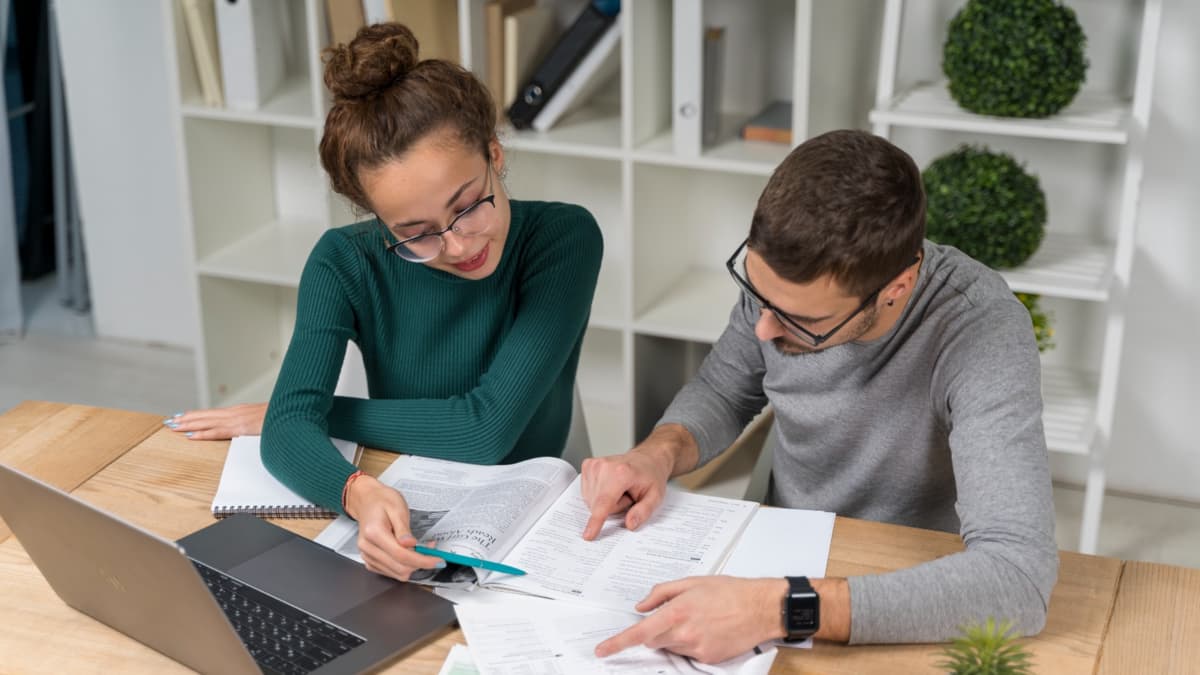 Abril y mayo: el cuello de botella tributario que ahoga la caja de las empresas