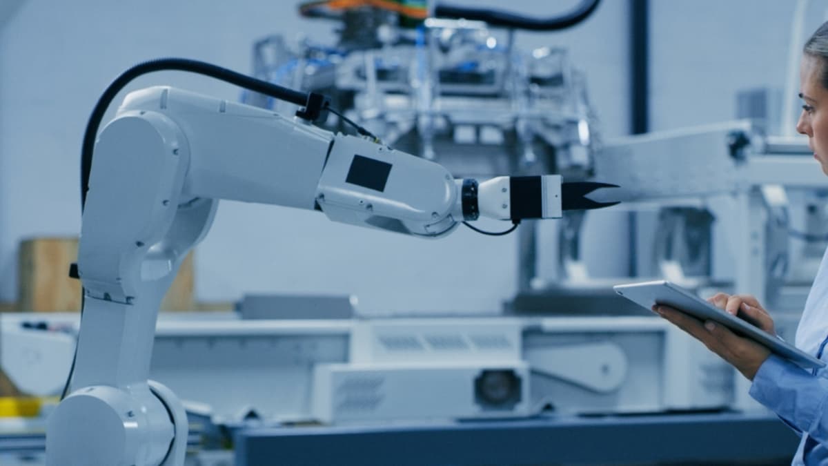 Las empresas colombianas dejan atrás los chatbots: ahora la IA ejecuta acciones reales en sus operaciones