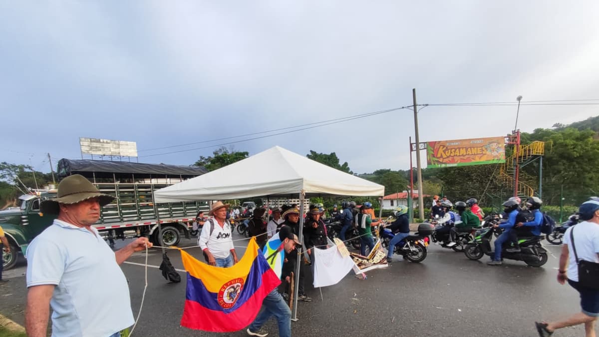 Bloqueos en Bucaramanga paralizan el aeropuerto y afectan conectividad aérea del oriente