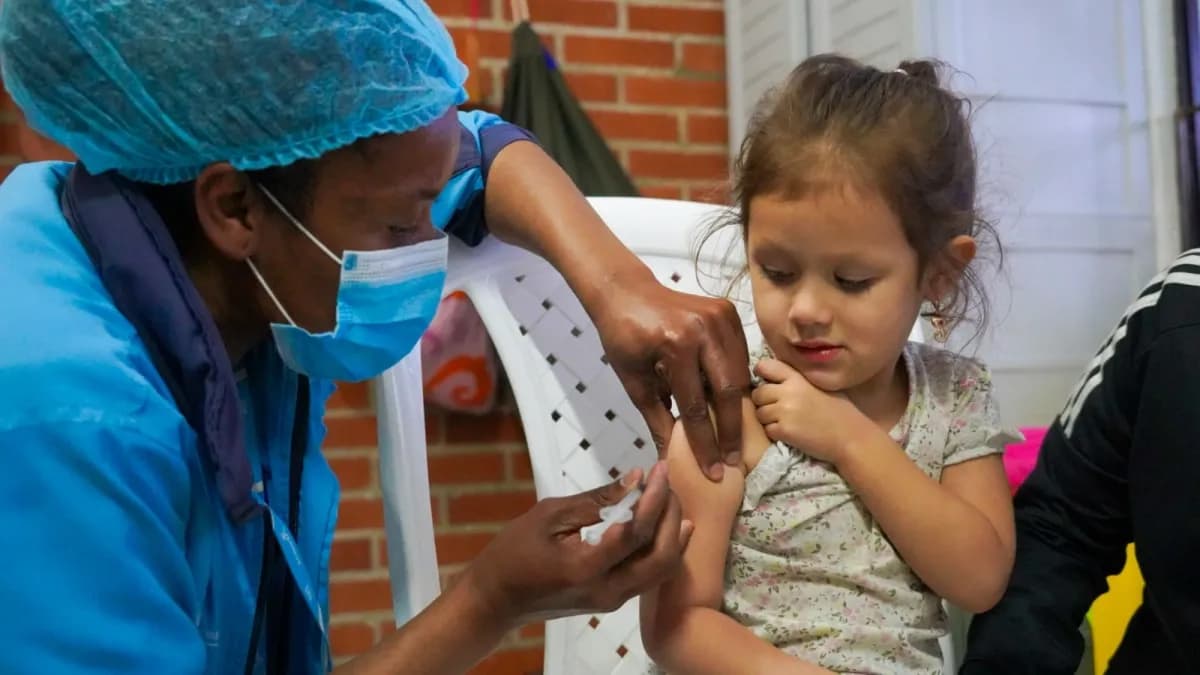 Corte Constitucional: vacunas de niños prevalecen sobre negativa de padres