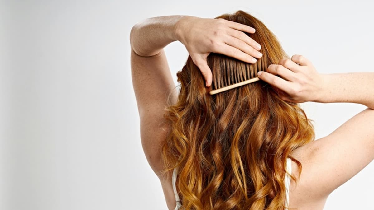 El cabello tras el verano: cómo recuperarlo desde la raíz sin renunciar al sol