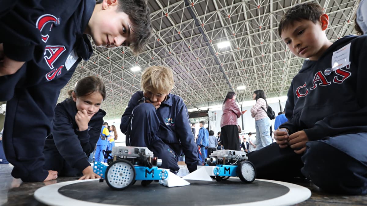 PachasBOT reúne a 850 estudiantes en concurso que impulsa la robótica y la innovación en colegios