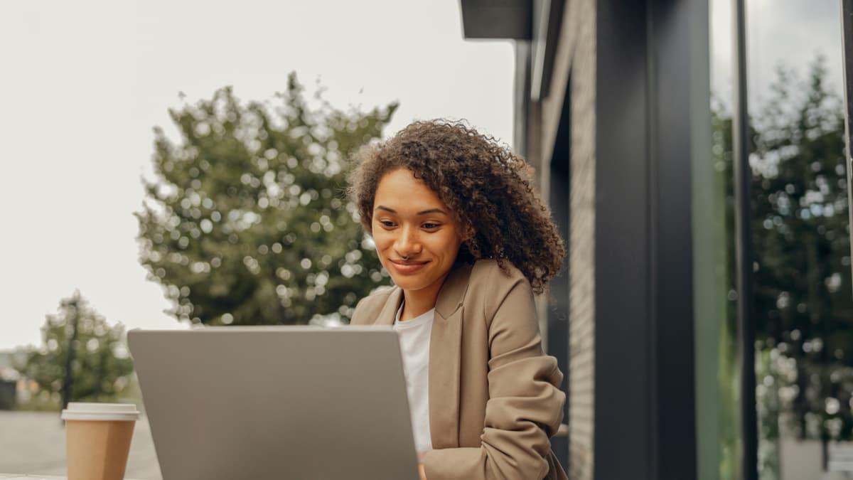 Trabajo remoto en Colombia: 650.000 profesionales ya trabajan sin oficina y los salarios suben