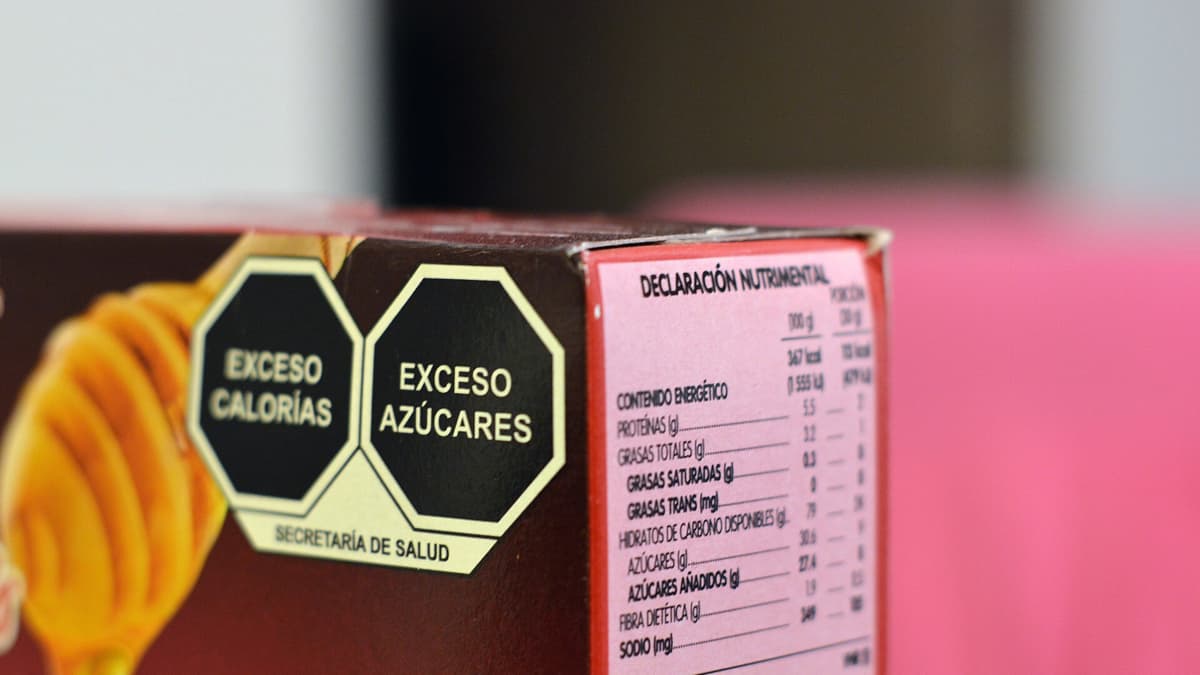 Gobierno endurece reglas de etiquetado en alimentos: nuevos sellos para ultraprocesados