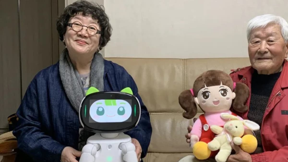 Muñecos de IA combaten la soledad de adultos mayores en Corea del Sur