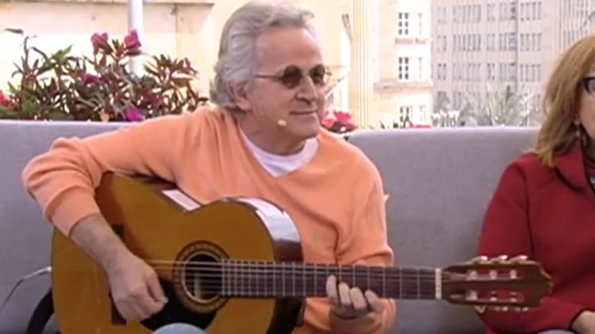 Cantante de 'Ana y Jaime' en cuidados intensivos tras cirugía de emergencia por hemorragia cerebral