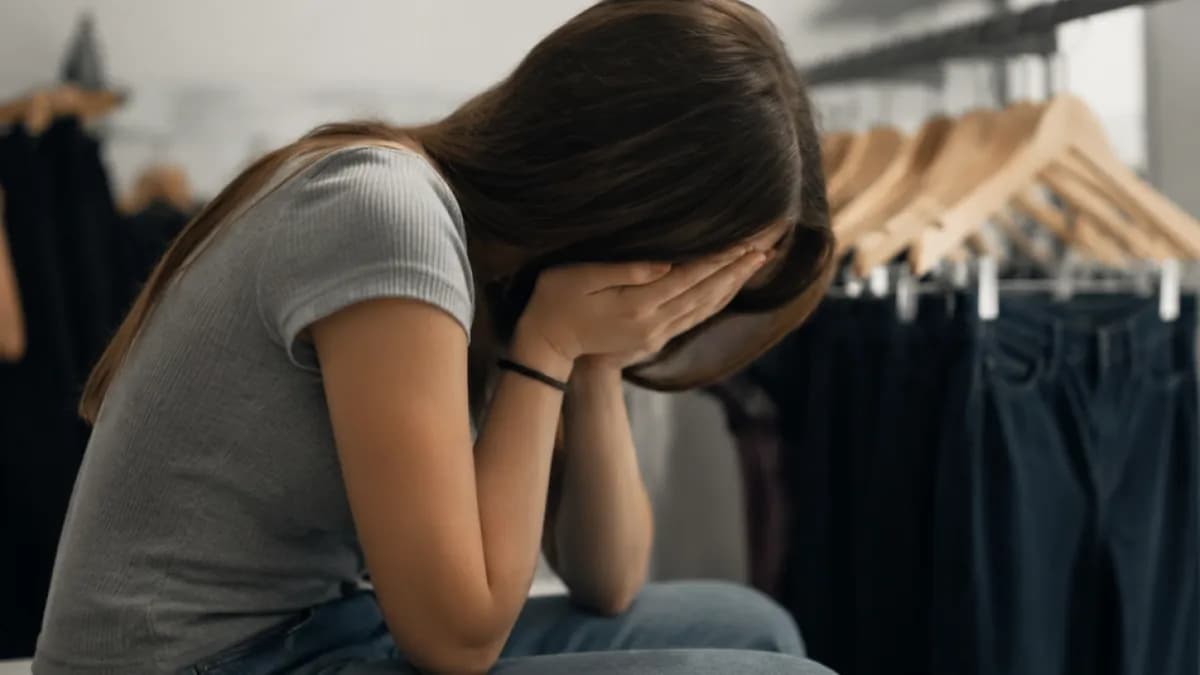 Tallas pequeñas en ropa afectan la salud mental de adolescentes, según estudio