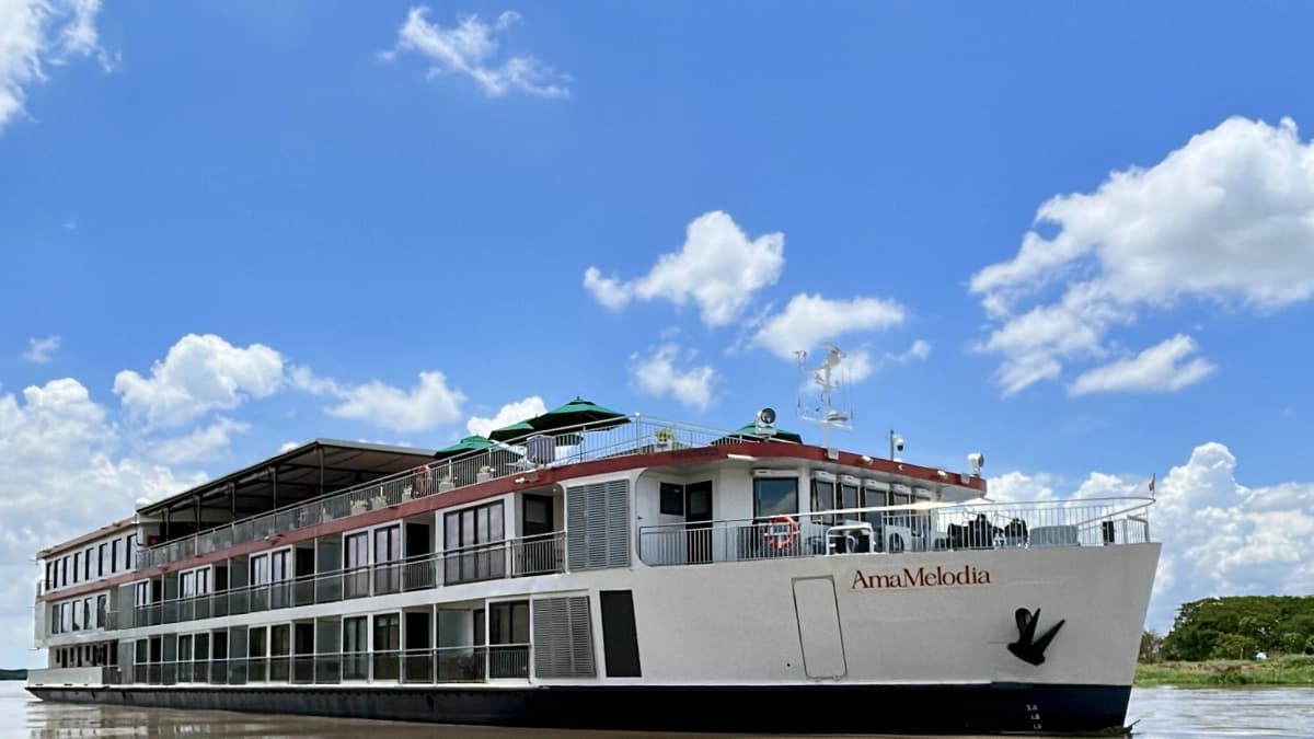 Crucero AmaMelodía navega el Magdalena con la primera capitana mujer de Colombia