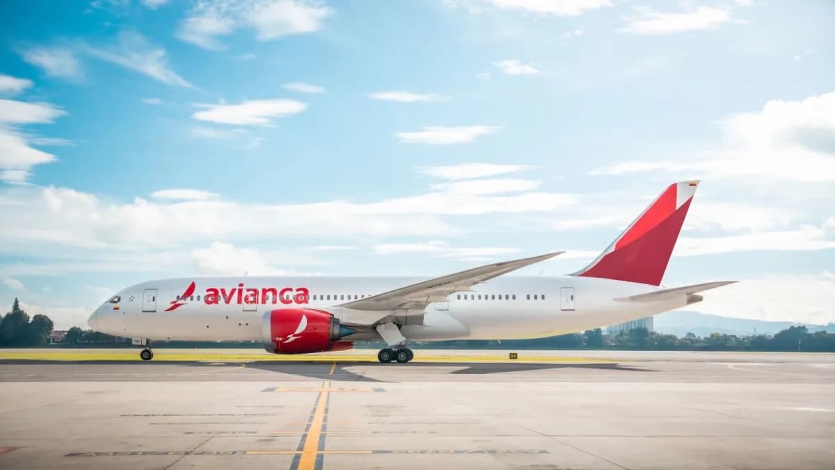 Vuelo de Avianca París-Bogotá se desvió a Madrid por falla técnica en motor
