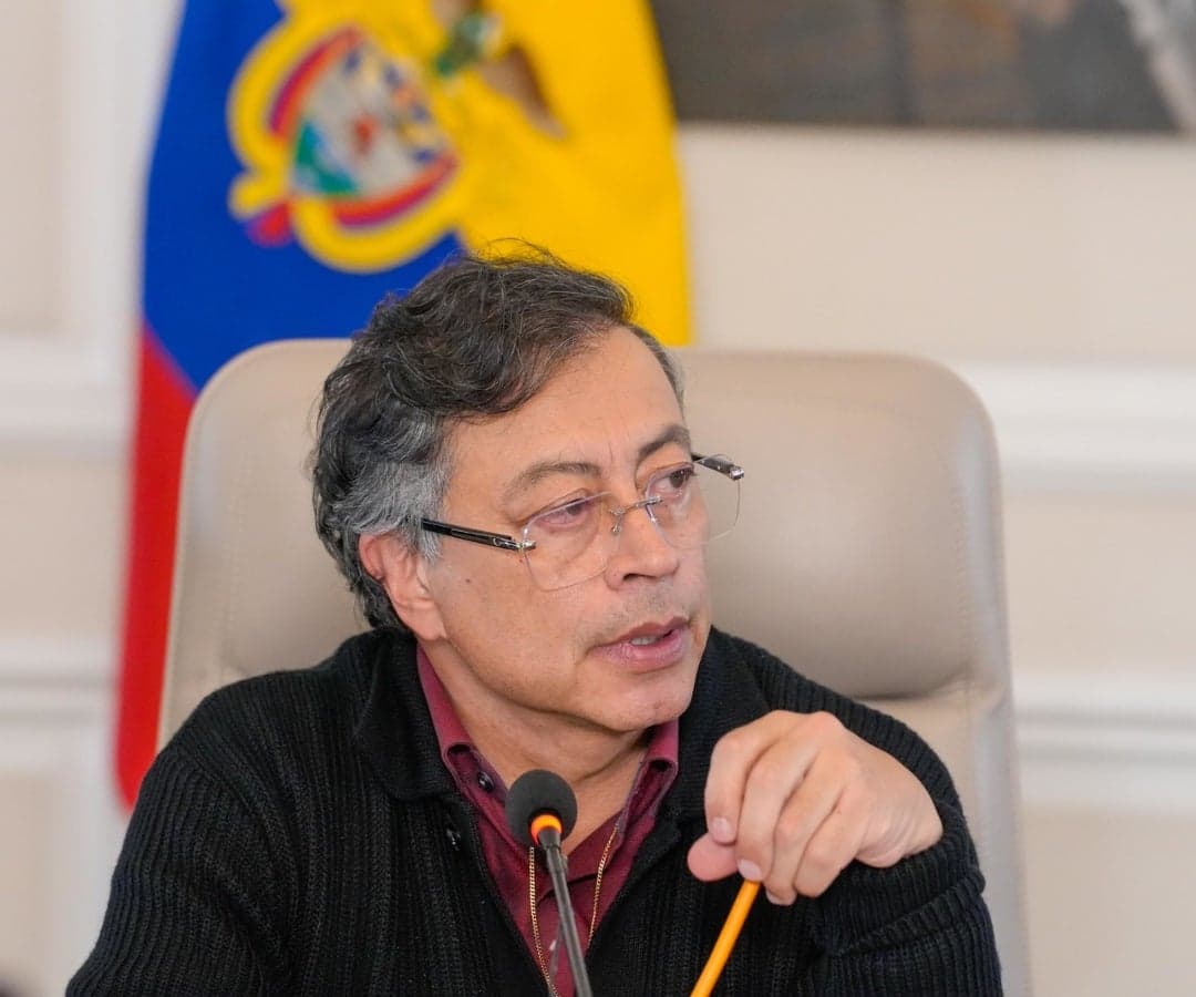 Petro propone impuesto a latifundios ociosos mientras ganaderos alertan por alza catastral de hasta 1.000%