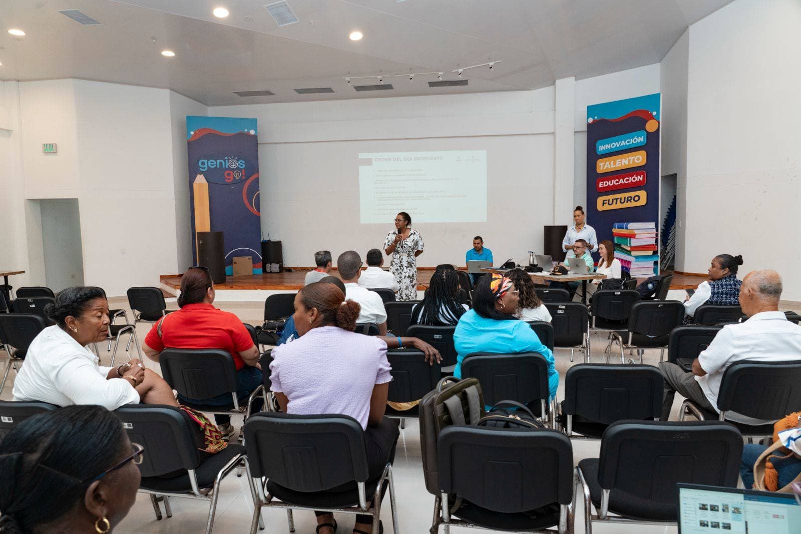 Gobierno y entidades acuerdan presencia permanente en San Andrés para seguimiento de proyectos con el pueblo raizal