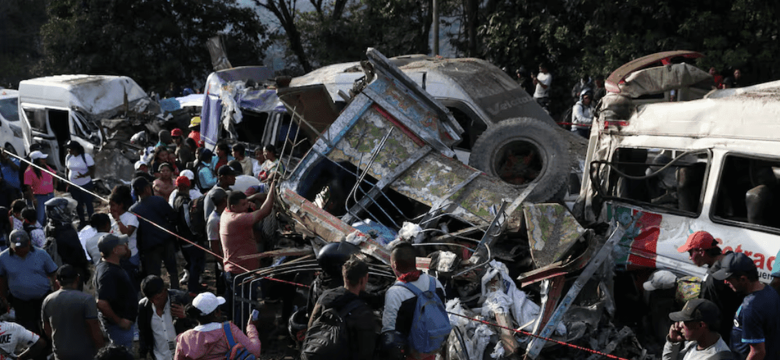 Ataque en el Cauca deja 14 muertos en la Panamericana y abre debate sobre presencia del Estado