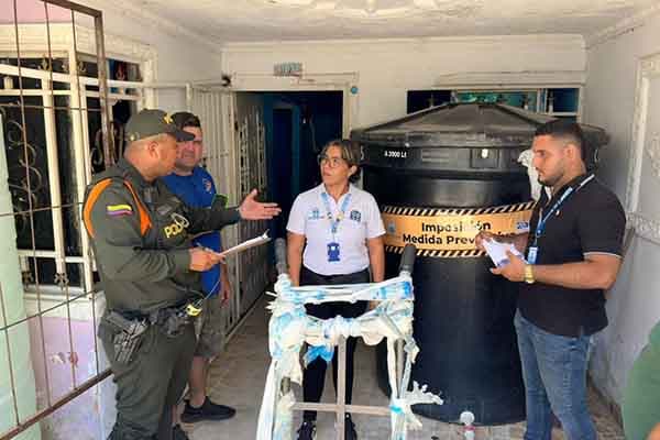 Agua contaminada de venta ilegal causaba salmonella y fiebre tifoidea en Santa Marta