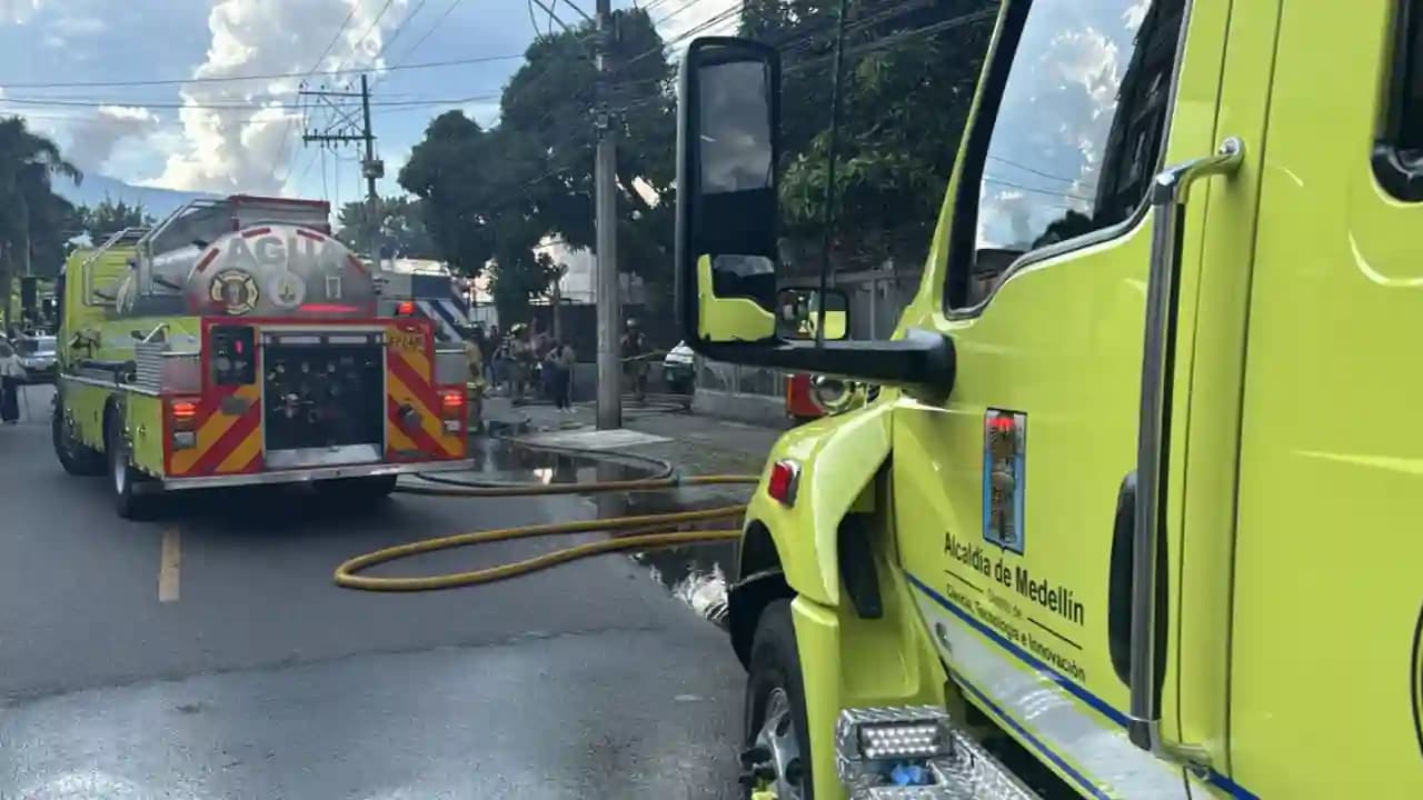 Bomberos controla incendio estructural en Barrio Antioquia sin reportes de heridos