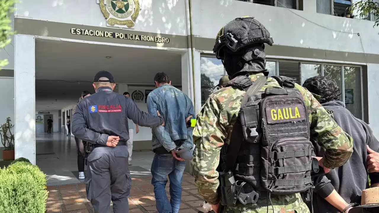 Capturan a dos presuntos miembros del Clan del Golfo en operativo de seguridad en Rionegro