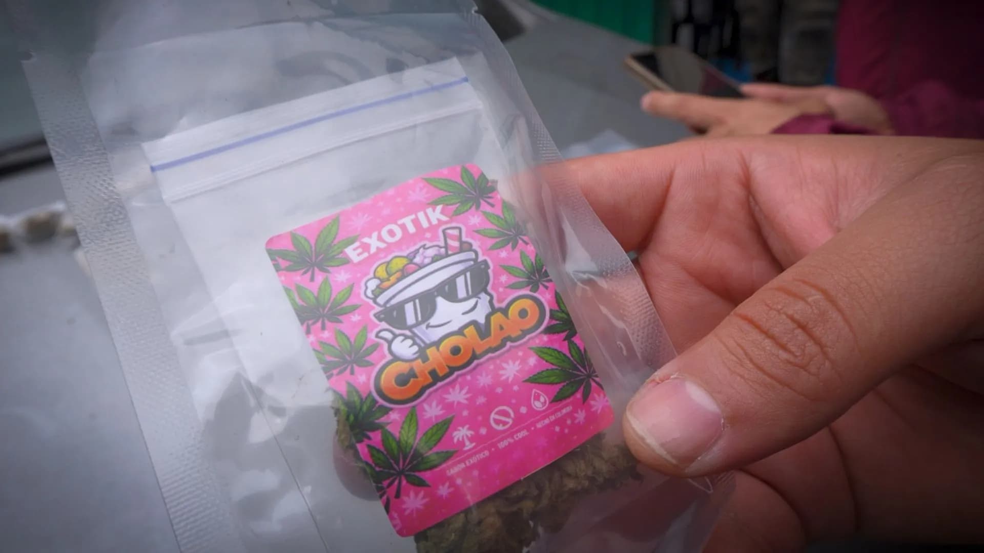 Tres capturados en Los Mártires por microtráfico; uno buscado por hurto agravado