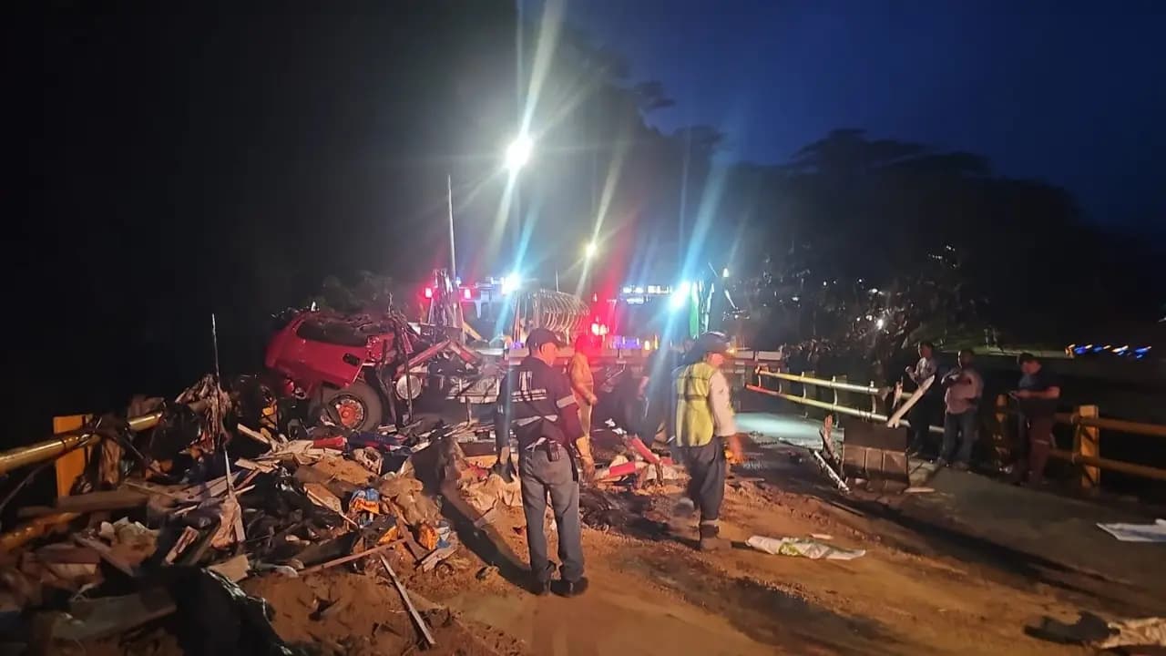 Cierre de 10 horas en vía a occidente: fallece una persona en grave accidente entre Medellín y San Jerónimo
