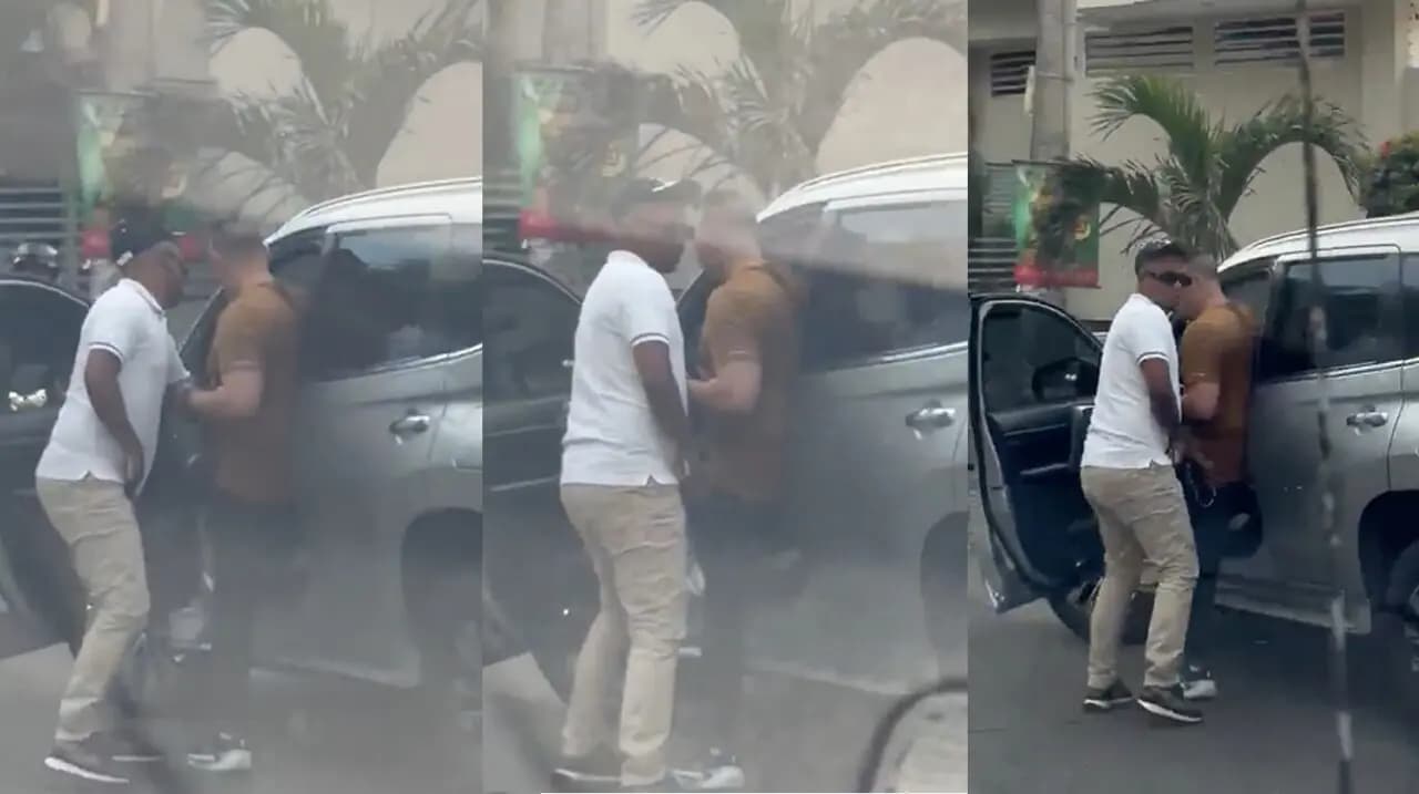 En Barranquilla, delincuente roba sin prisa mientras decenas de personas lo ven y no intervienen