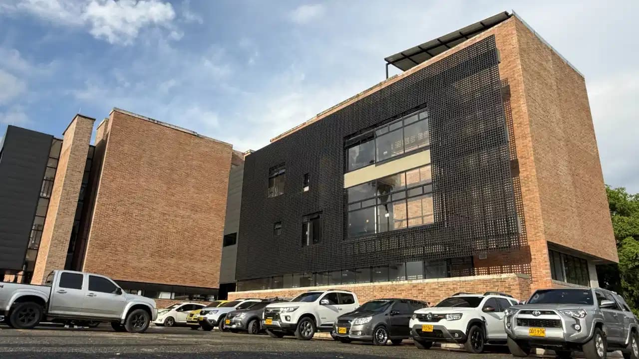 Medellín inaugura moderna sede del Ejército con inversión de $20.000 millones para justicia militar