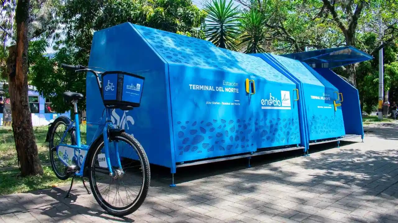 EnCicla llega a ambas terminales de Medellín: más bicicletas, más conexiones