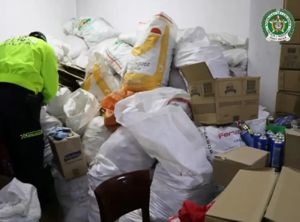 Golpe a red de falsificadores: incautan más de 213 mil productos médicos y alimentos ilegales en Bogotá