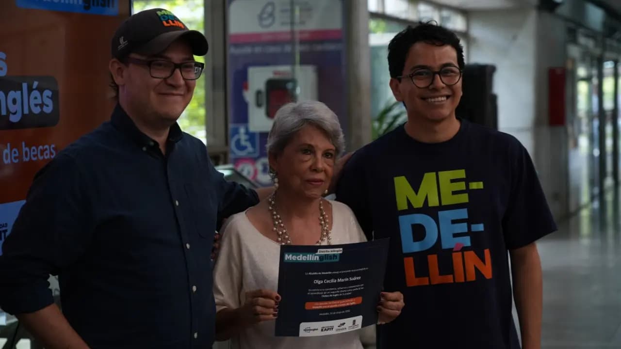 190 paisas ya hablan inglés sin gastar un peso gracias a Medellínglish