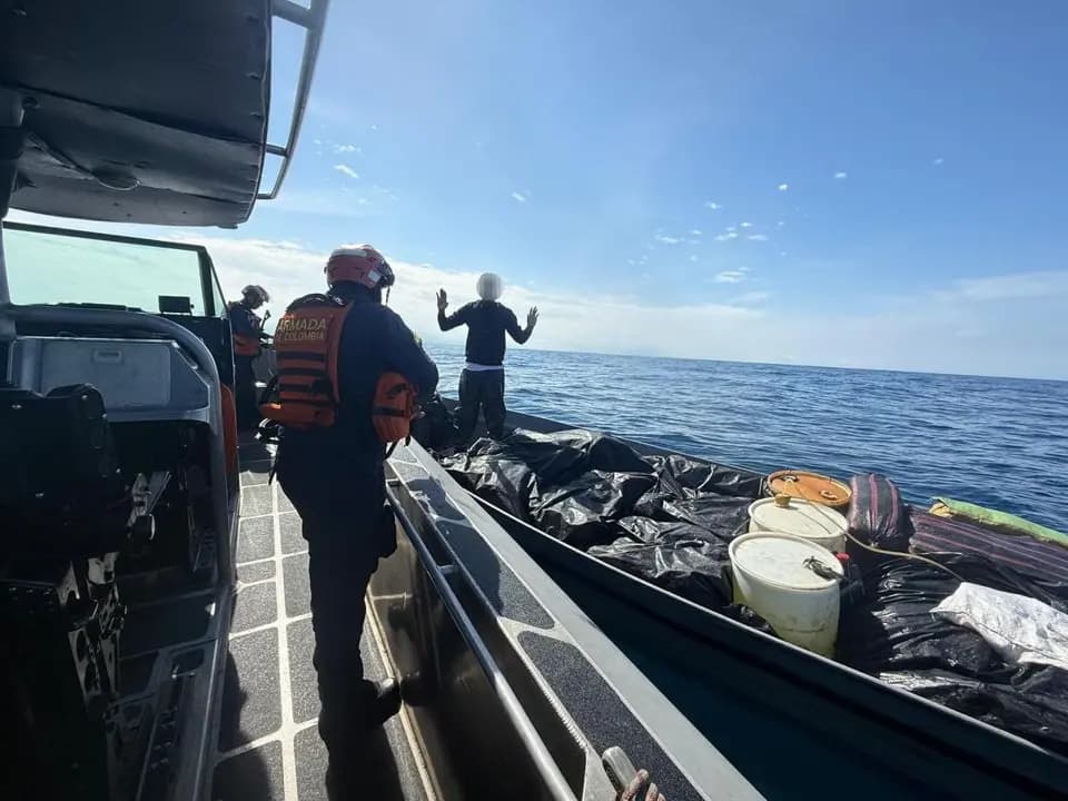Armada incauta 1.5 toneladas de droga en lanchas go fast en el Caribe