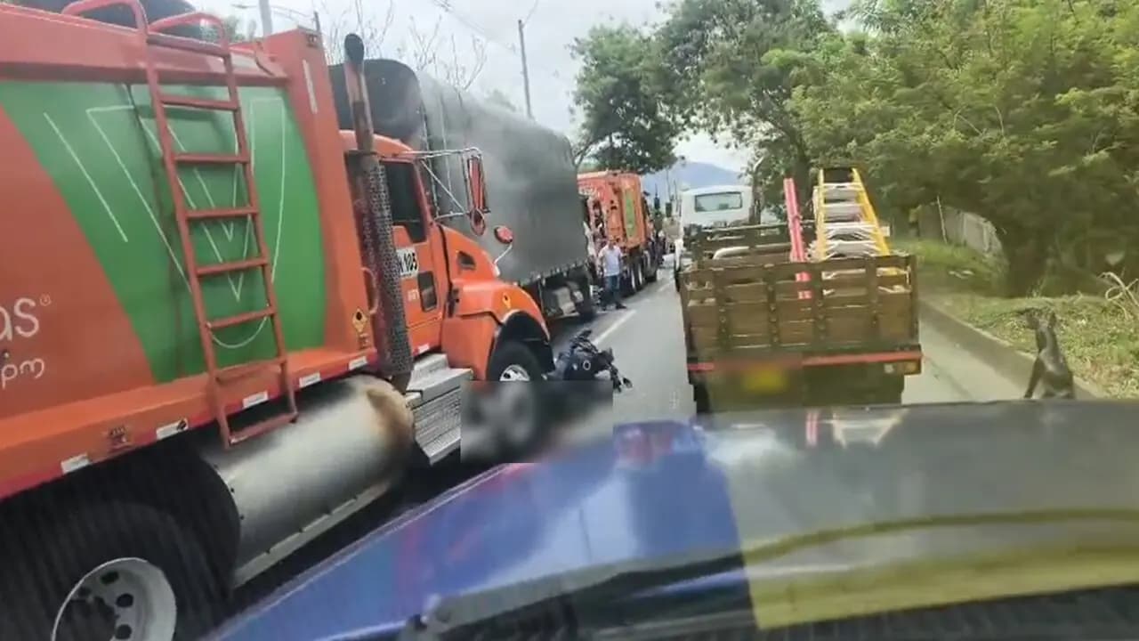Motociclista muere en Autopista Norte y genera caos vehicular desde Bello
