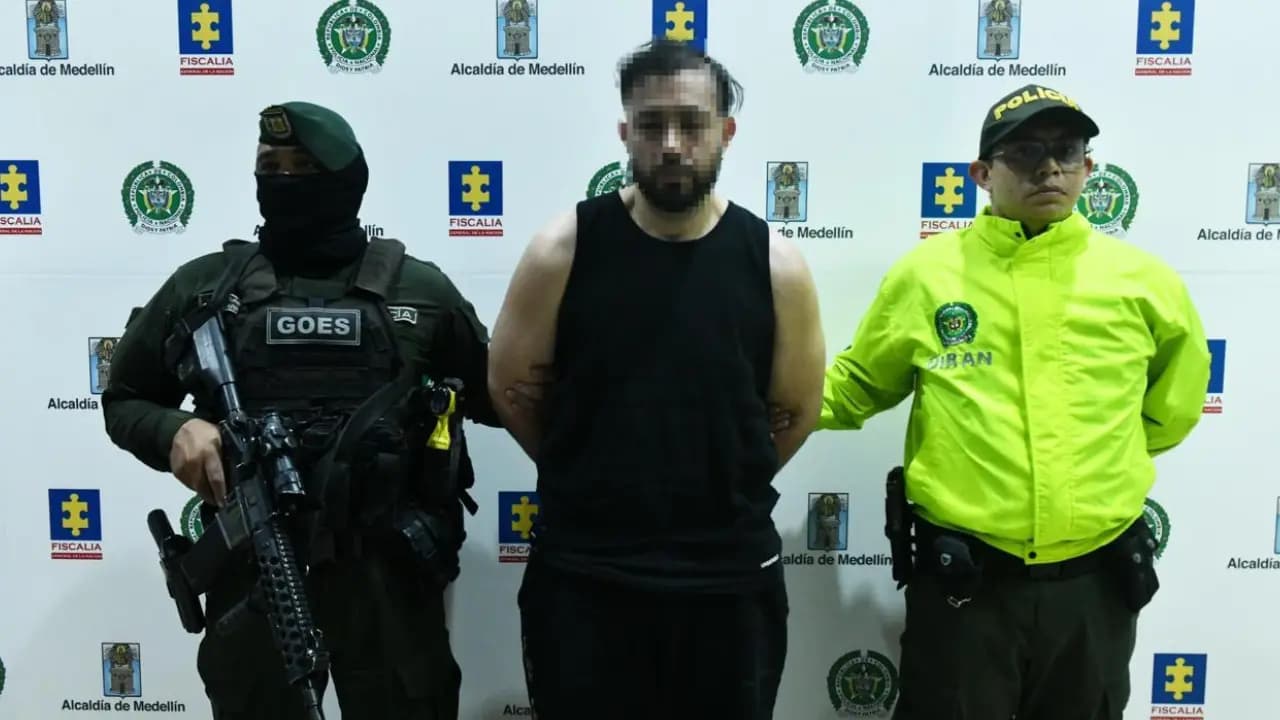 Capturan en Medellín a estadounidense acusado de enviar armas ilegales para bandas criminales