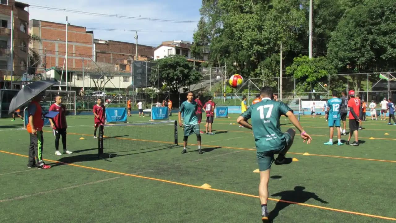 Inder aclara: reservar canchas en Medellín es gratis y solo por SIMON 2.0