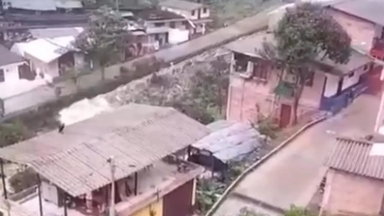 Evacuación de emergencia en Andes por avalancha que amenaza Santa Inés