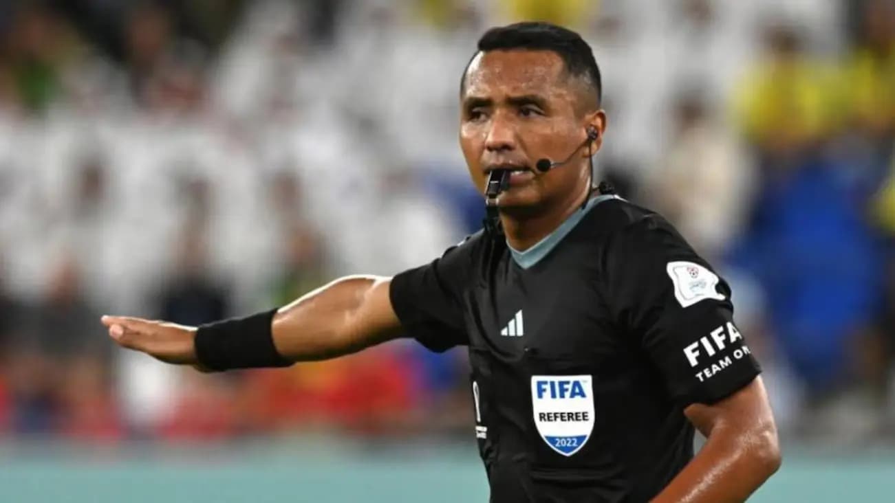 Iván Barton dirigirá a Suiza vs Colombia: el árbitro que no se anda con vueltas
