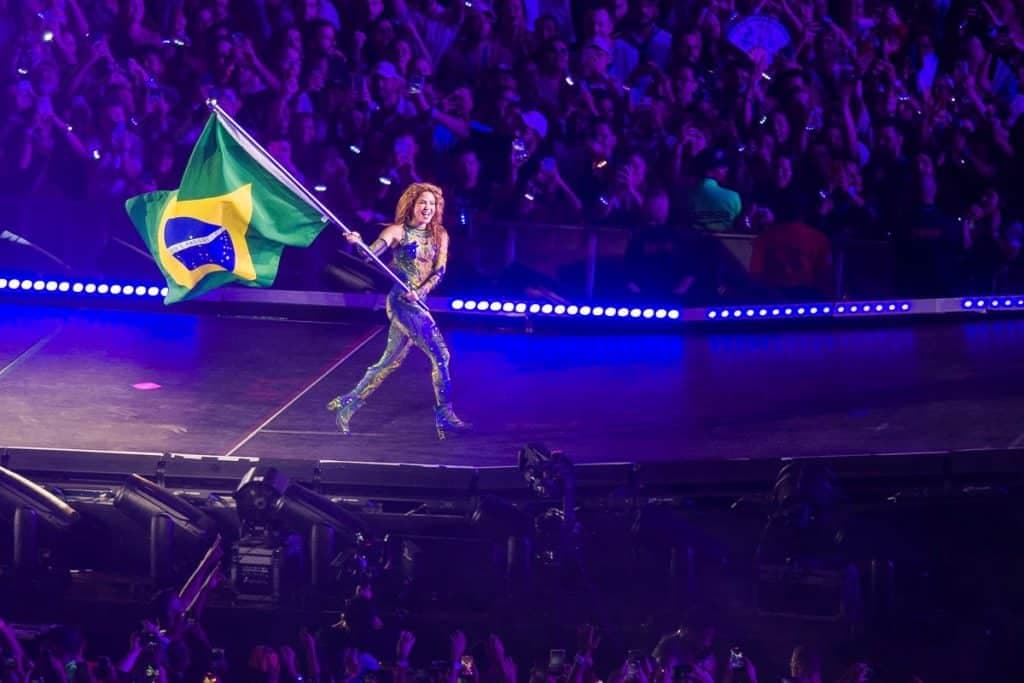 Shakira rompe récord: 2,5 millones de personas en concierto gratuito en Copacabana