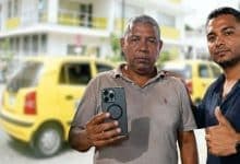 Taxista monteriano devuelve celular de alta gama y restaura la fe en la honestidad
