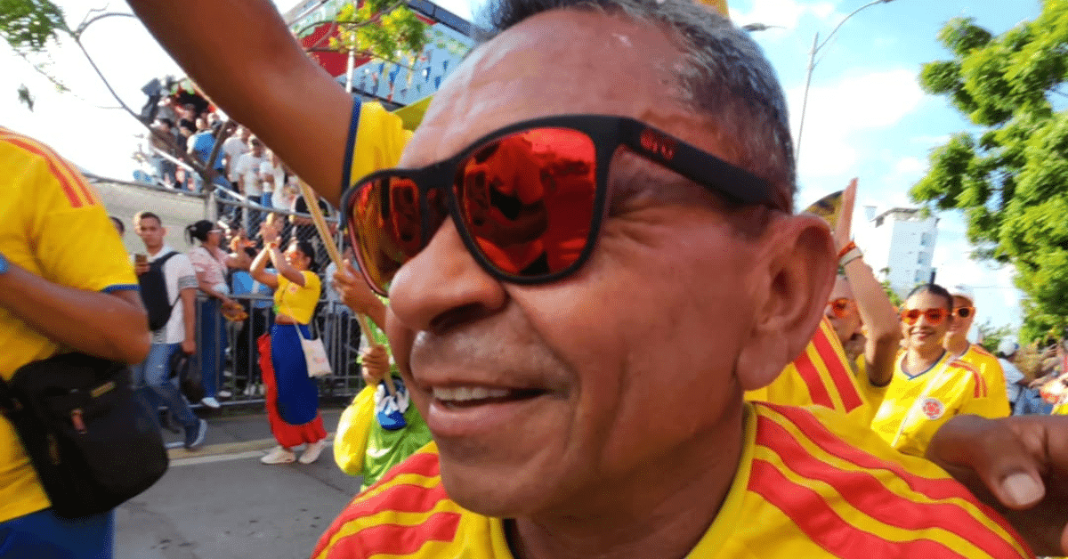 Mane Díaz se la pasó de fiesta en la Gran Parada Folclórica de la Feria
