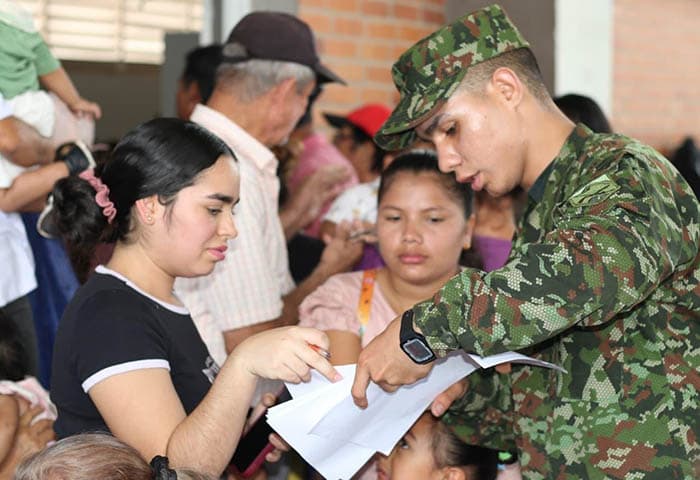 Más de 550 personas reciben atención integral en jornada social en La Paz, Cesar