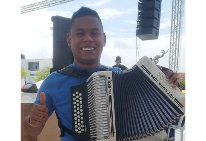 Acordeoneros profesionales despliegan su talento en el Festival de la Leyenda Vallenata